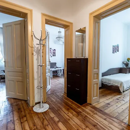Central Heritage 3-br
